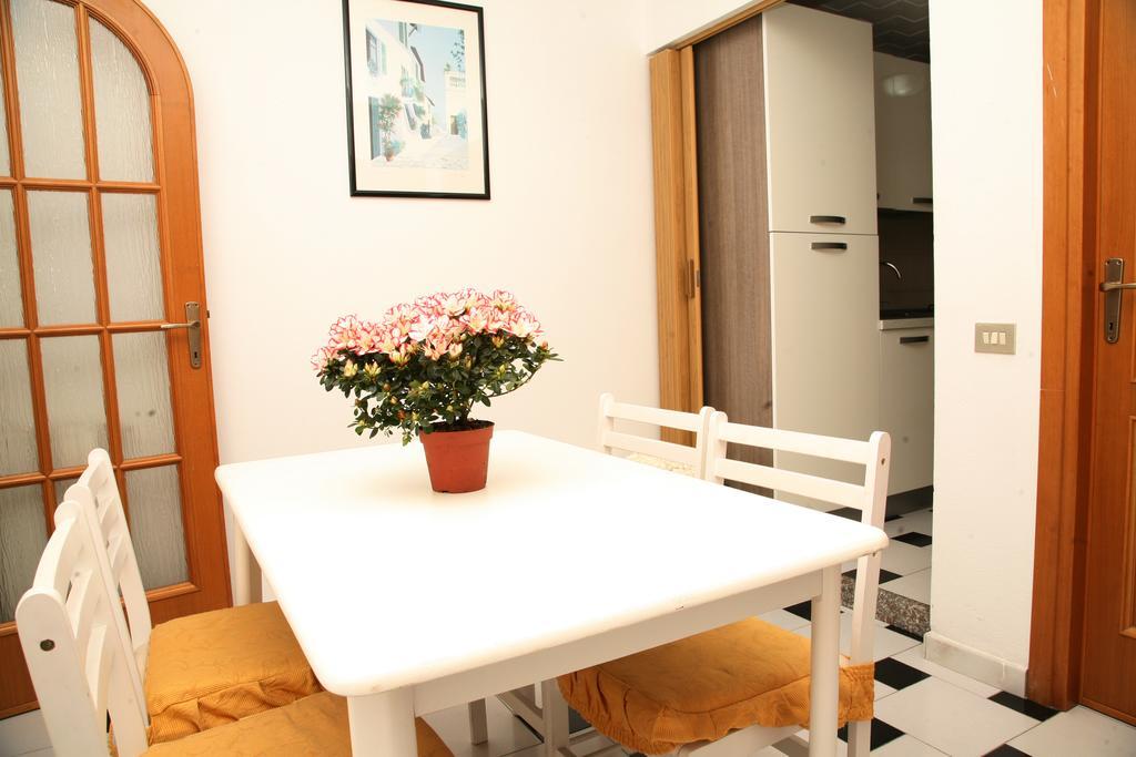 De Amicis Apartment Каляри Стая снимка