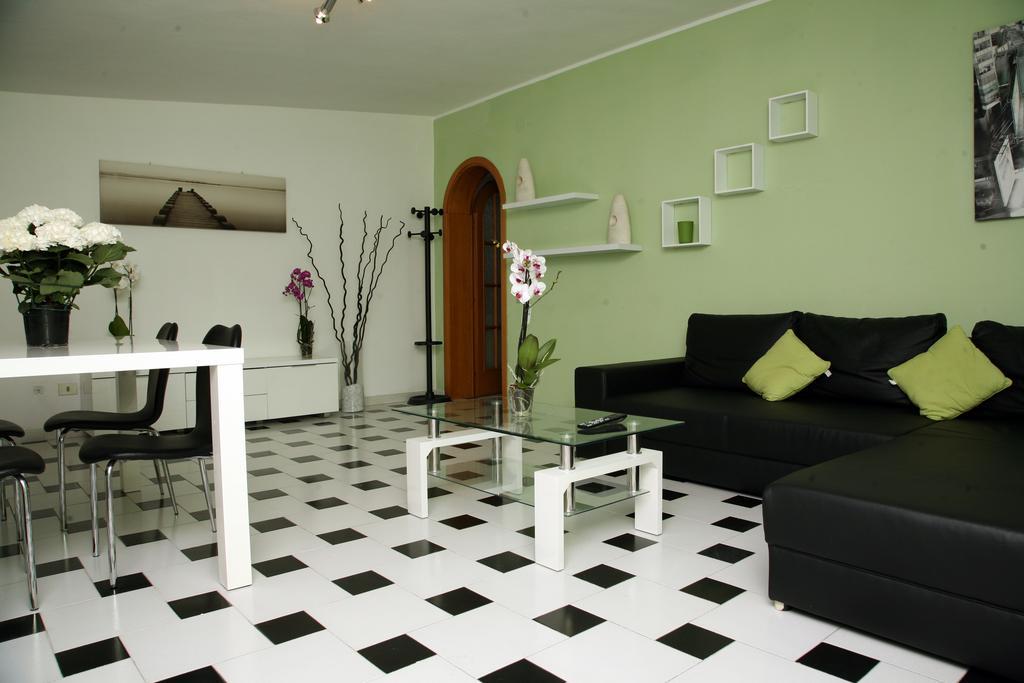 De Amicis Apartment Каляри Стая снимка